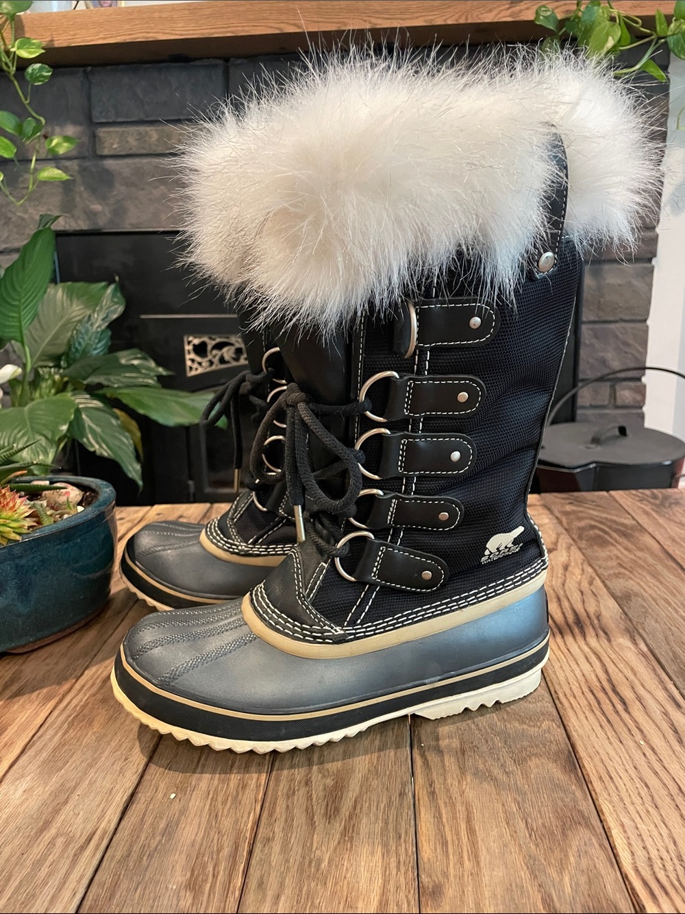 Sorel Joan of Arctic x Celebration New w/o Box Size 8